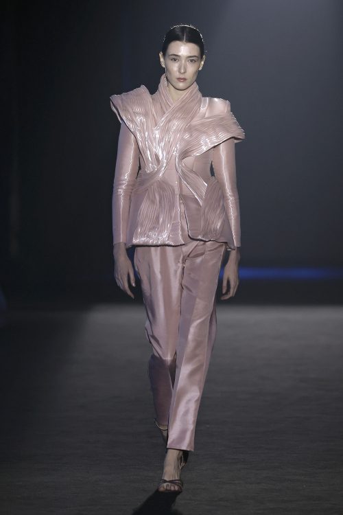 Alternative view of LOOK 17