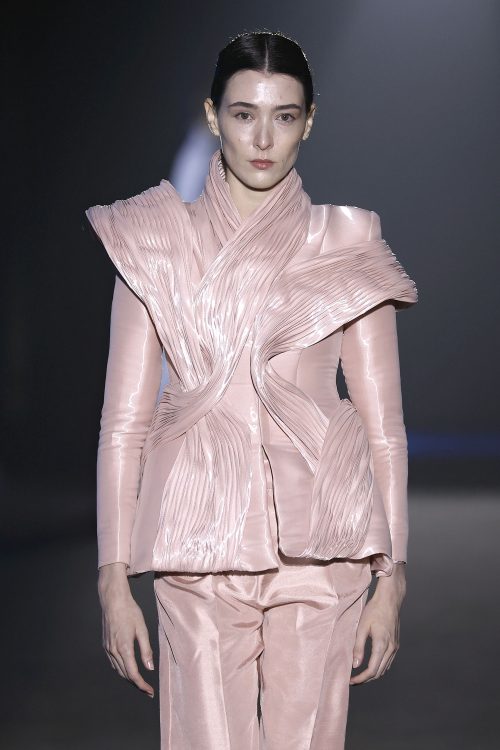 LOOK 17